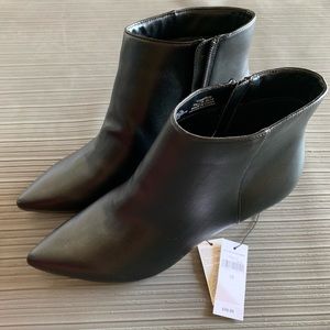 Banana Republic Women’s Ankle Boots